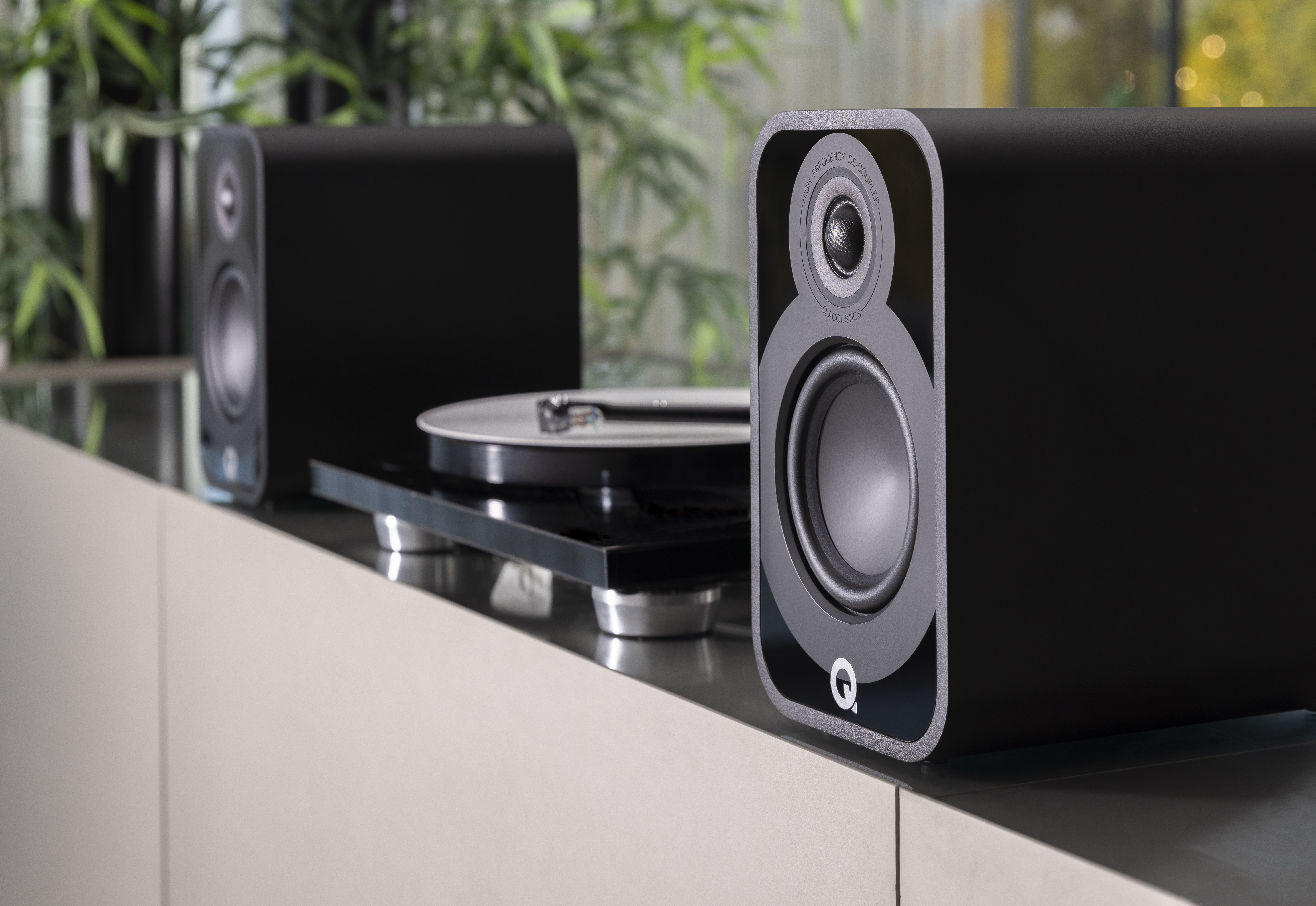 Q Acoustics 5010 black lifestyle Sophisticated and contemporary design